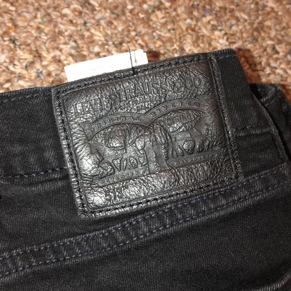 Levi’s 513 - Picture 2 of 3